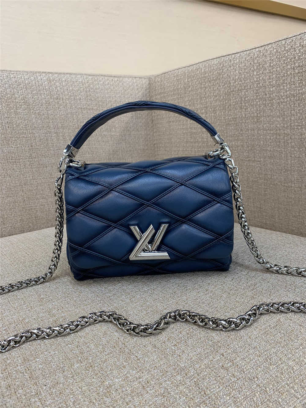 Louis Vuitton GO-14  M12434  size：20x14x9cm 2025 new 